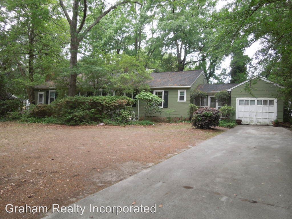 Primary Photo - 1407 Sarsfield Ave