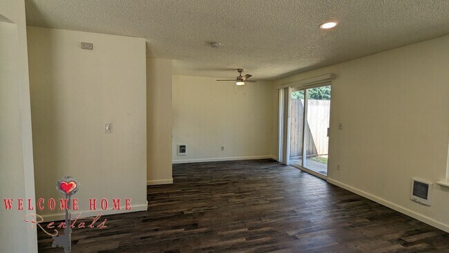Building Photo - Bryant - 1324A/1324B