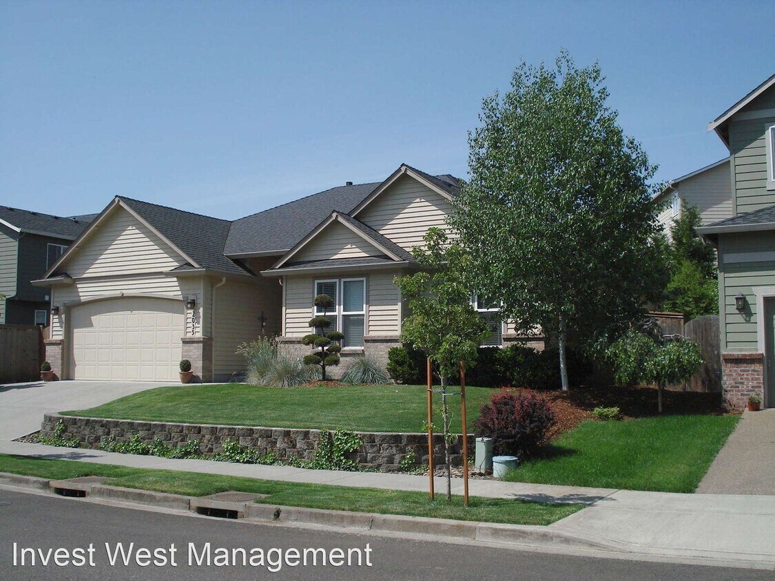 Primary Photo - 3 br, 2 bath House - 2035 NW Fargo Loop