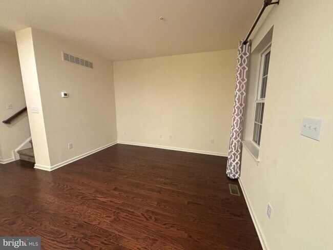 Building Photo - 2260 Matts Way