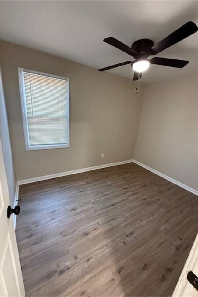 Building Photo - Renovated 3-Bedroom Home – We Welcome Sect...