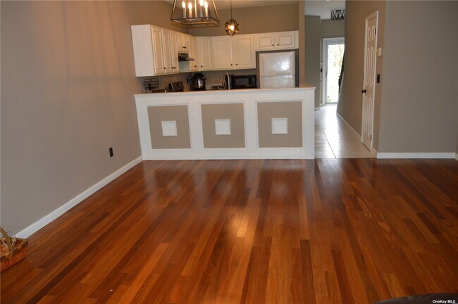 Building Photo - 215 Windward Dr