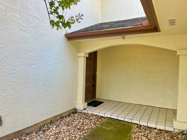 Building Photo - Move-In Special. 1 Month Free Rent with a 12-month lease