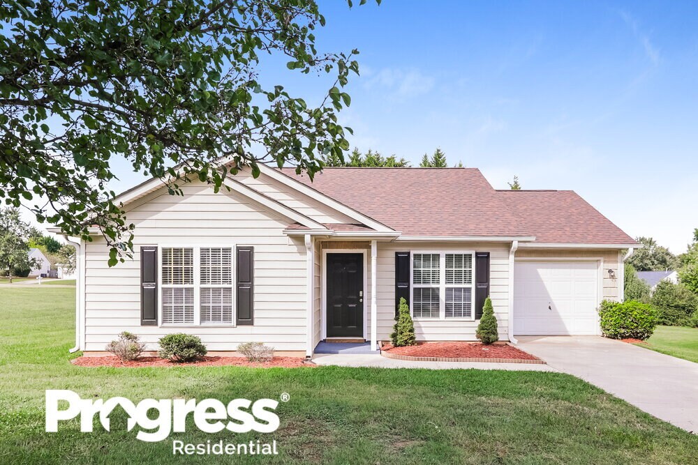 816 Barbee Farm Dr, Monroe, NC 28110 House Rental in Monroe, NC