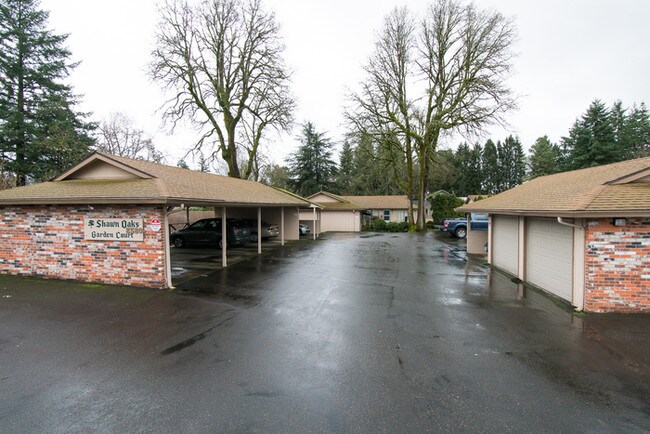 Foto del edificio - 2580 SE Courtney Rd