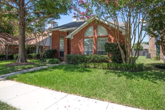 Building Photo - 573 Lake Forest Dr