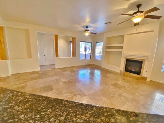 Foto del edificio - HOUSE - FIRECLIFF -  COMMUNITY POOL