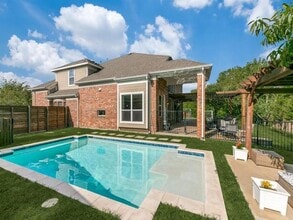 Building Photo - 4139 Hawthorne Dr
