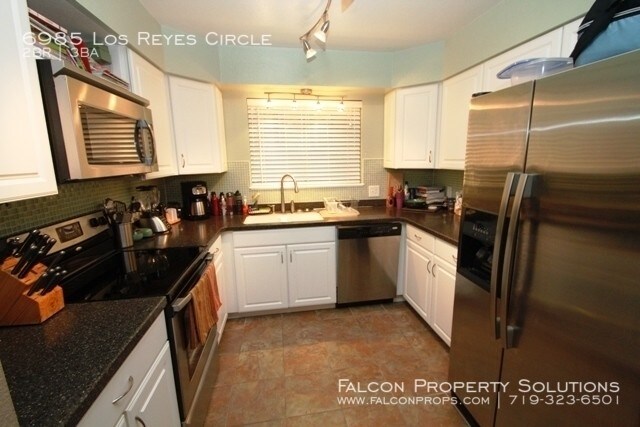 Building Photo - 6985 Los Reyes Cir