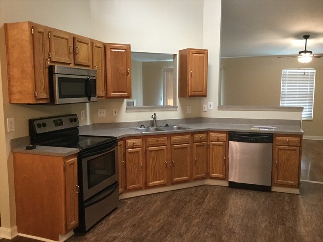 Foto del edificio - 2021 Cristata Court