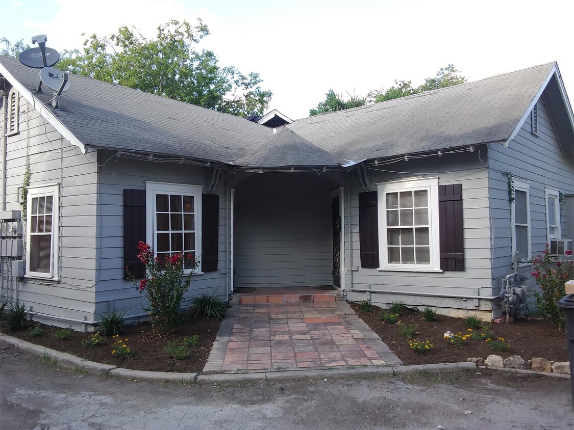 7 French Ct, San Antonio, TX 78212 Townhouse for Rent in San Antonio