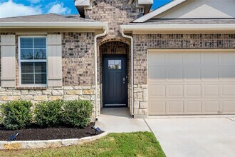 Building Photo - 133 Finley Rae Dr