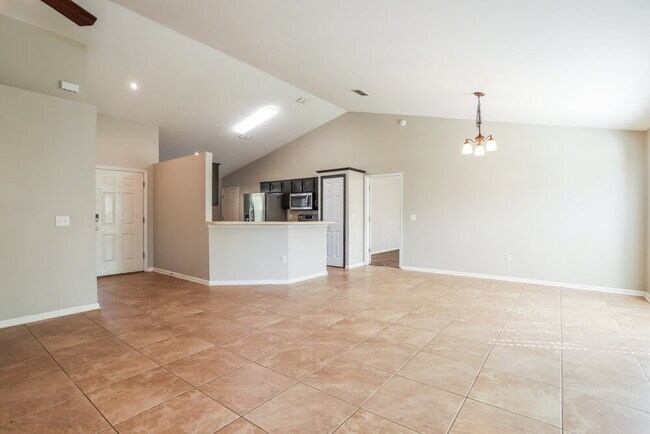 Building Photo - 3289 Avalon Dr