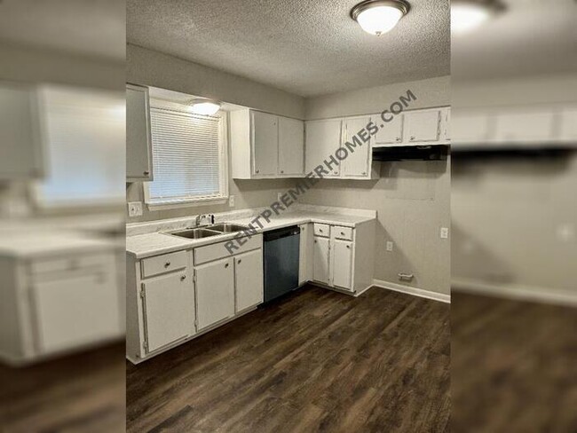 Building Photo - 7823 W 45th St