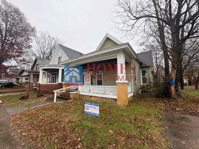 Building Photo - Three Bedroom House | Now Available