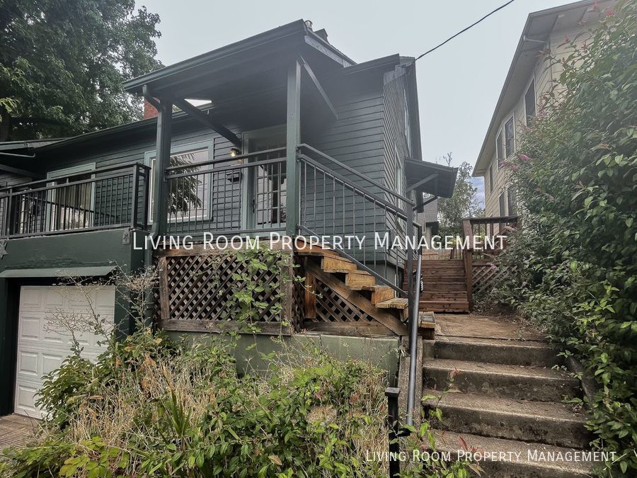 Buckman Duplex with Two Decks & OneCar Ga... House for Rent in Portland, OR