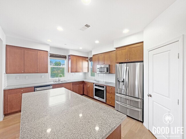 Foto del edificio - New La Costa Townhome with Resort-Style Grounds in Prime Carlsbad Location