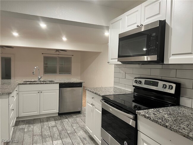 Foto del edificio - 3923 SE 12th Ave