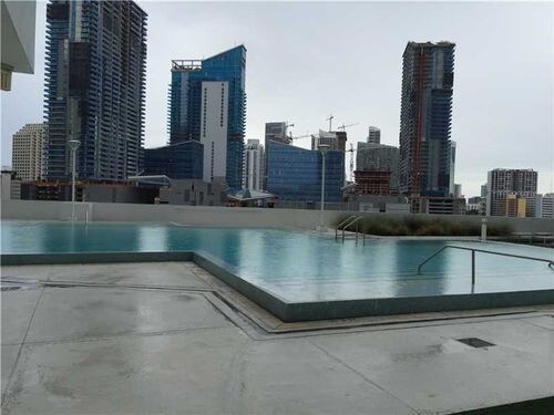 Foto del edificio - 350 S Miami Ave
