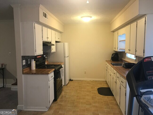 Foto del edificio - 120 Boley Dr