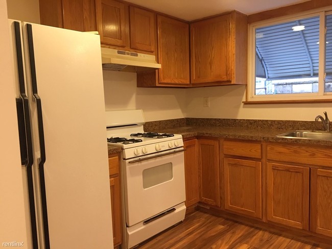 Building Photo - 2 br, 1 bath  - 2213 S Bouvier St