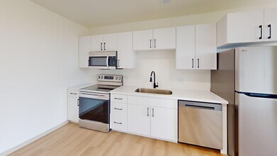 Kitchen - Maple Rock Reserve