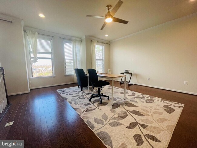 Foto del edificio - 42385 Dogwood Glen Square