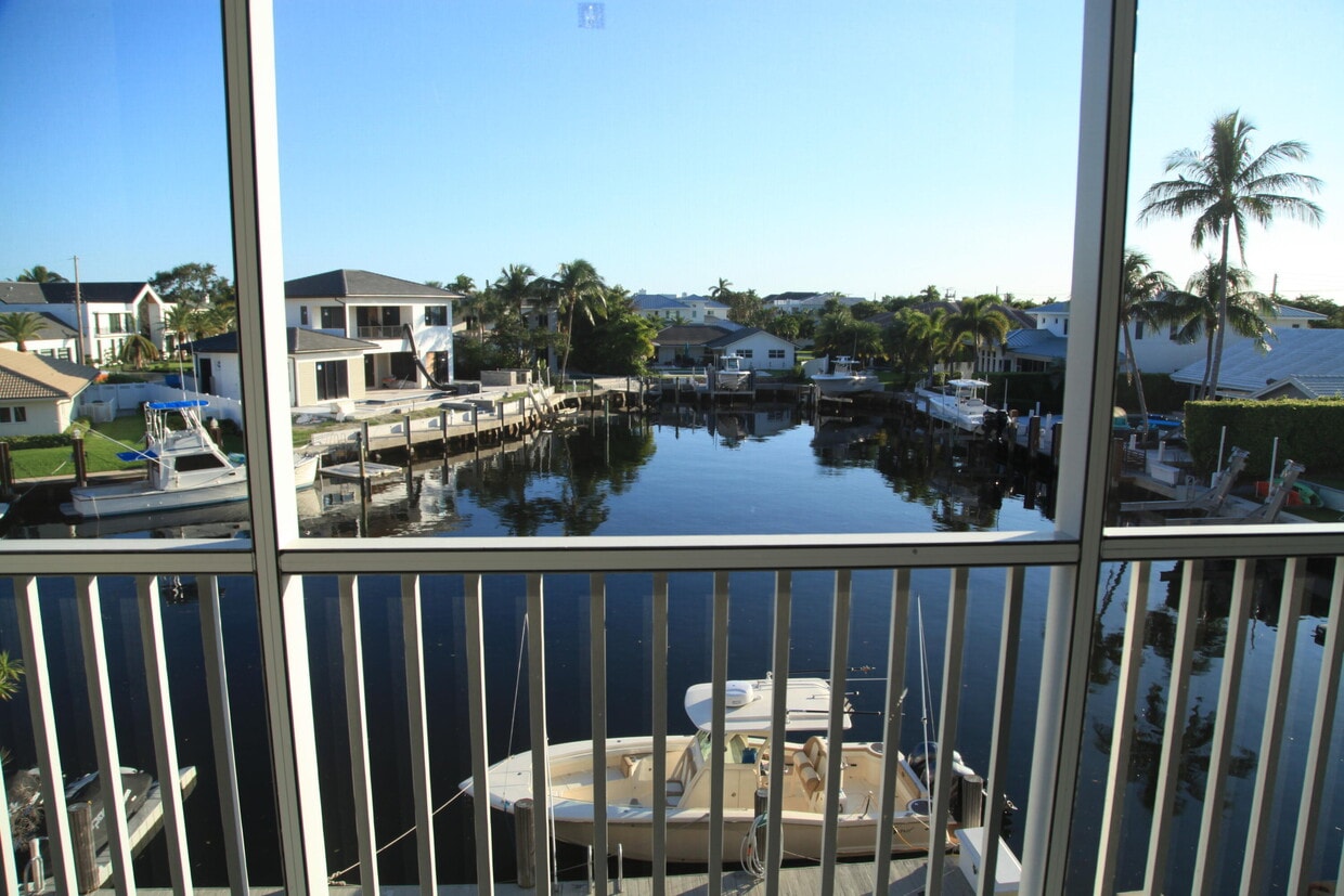 Foto principal - 698 NE Spanish River Blvd