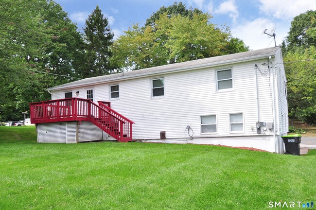 Building Photo - 13 Pleasant View Ave