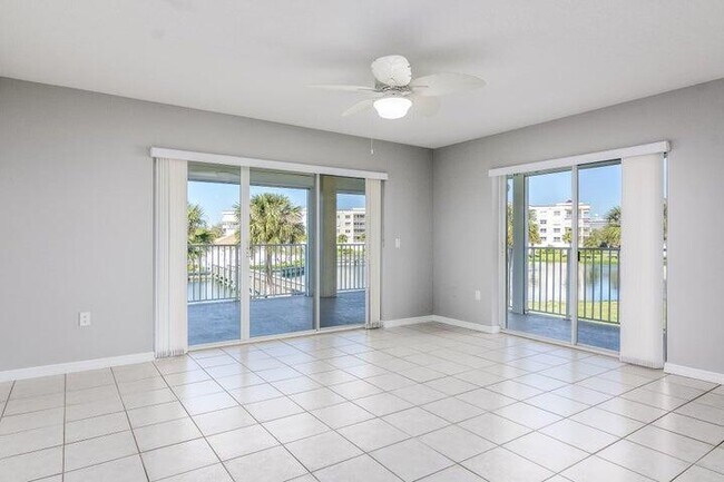 Building Photo - 8891 Lake Dr