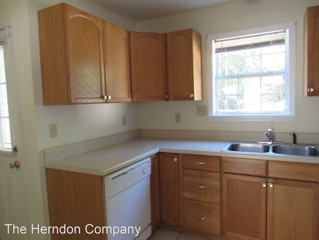 Building Photo - 1734 Almond Tree Pl