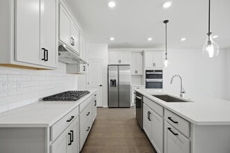 Building Photo - 5574 E Spaniel Dr