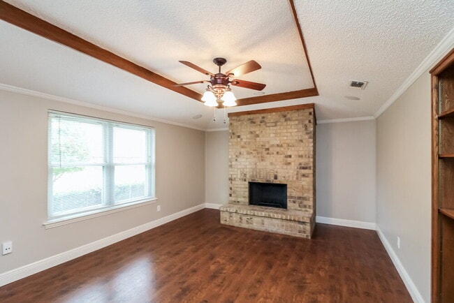 Building Photo - 7212 Elderberry Ln