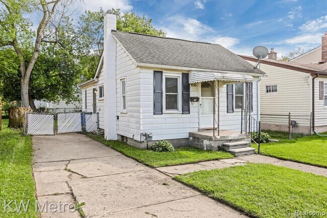Building Photo - 8736 Studebaker Ave