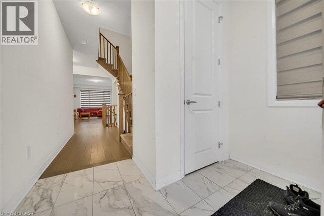 Building Photo - 212 Leslie Davis St