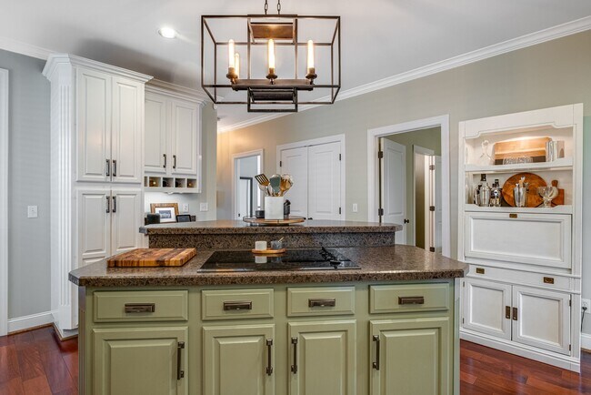 Foto del edificio - 1403 Arthur Ave