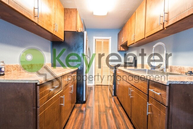 Building Photo - Charming Condo in the heart of Otay West |...