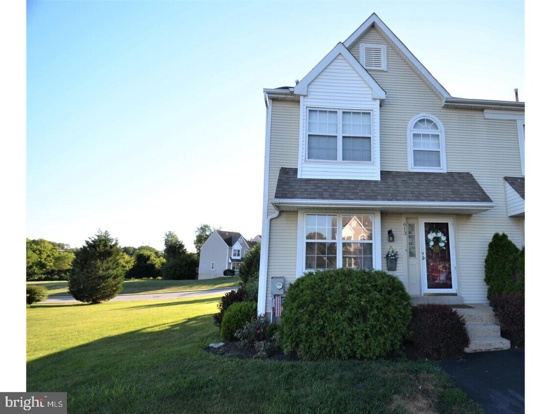 Foto principal - 613 Longwood Rd