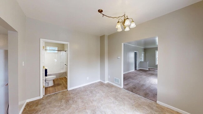 Building Photo - Spacious 3 Bedroom Home for Rent Near Downtown Toledo