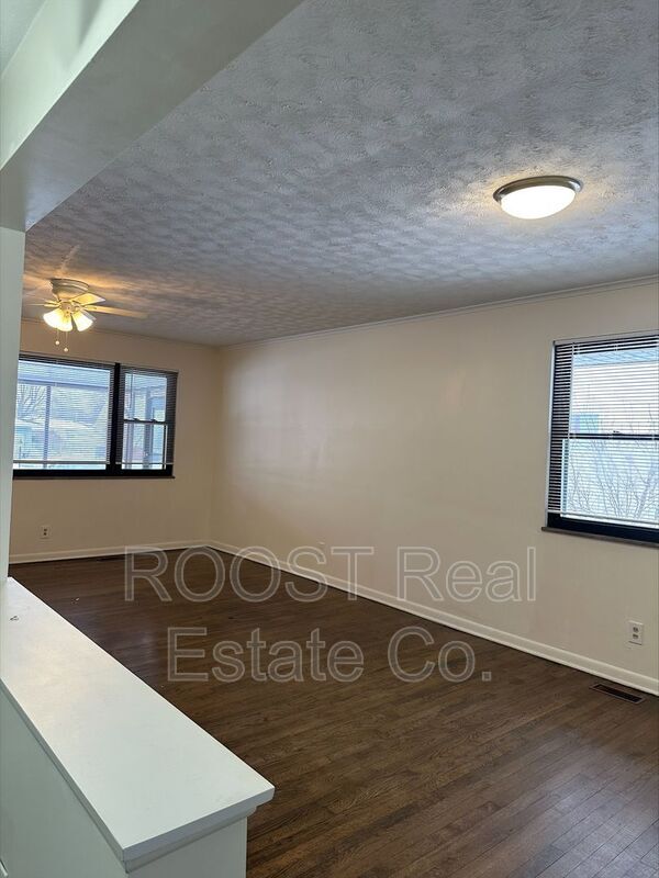 Foto del edificio - 1065 Parma Ave