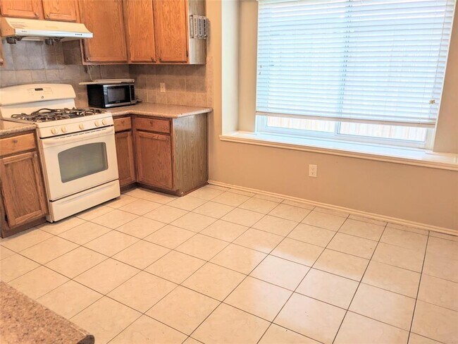 Foto del edificio - 1206 Three Forks Dr