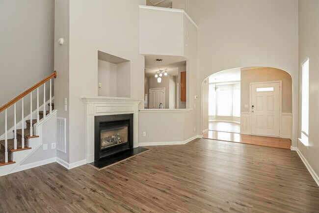 Foto del edificio - 1715 Crabapple Tree Ln