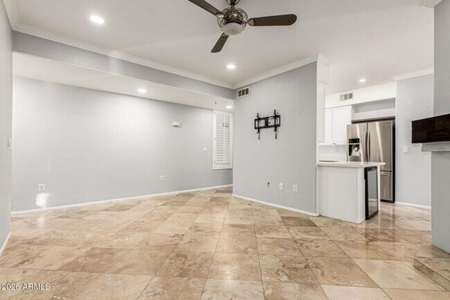 Foto del edificio - 2992 N Miller Rd