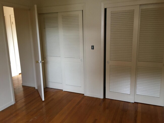 Foto del edificio - 112 Blossom Rd