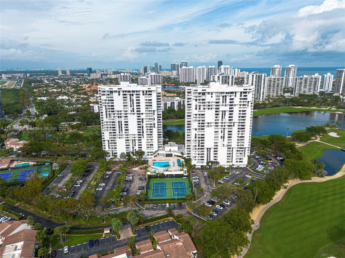 Primary Photo - 20225 NE 34th Ct