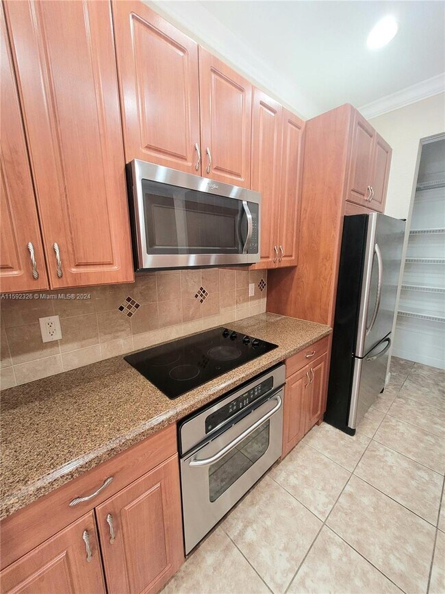 Building Photo - 8707 Buckskin Manor