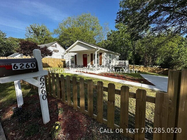 Building Photo - Beautiful Newly Renovated Home in Douglasv...