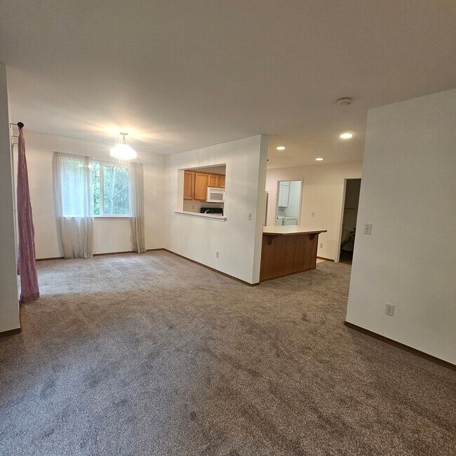 Foto del edificio - 968 NW Poppy Ct