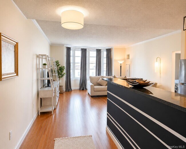 Foto del edificio - 300 Mamaroneck Ave