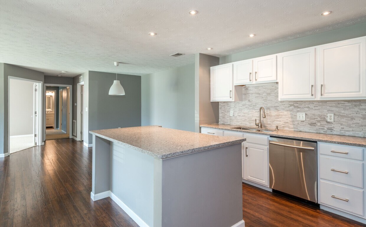 Foto principal - 3048 Westminster Dr